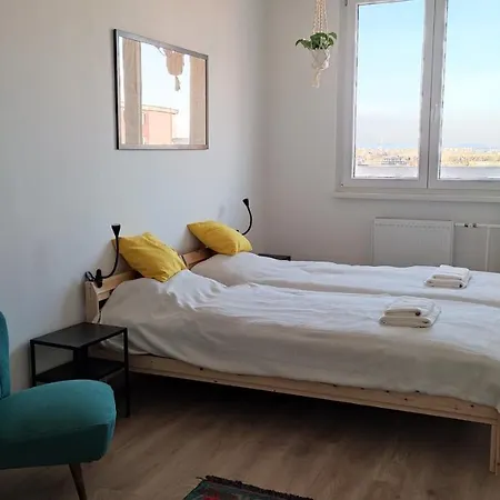 Apartment Space Station *